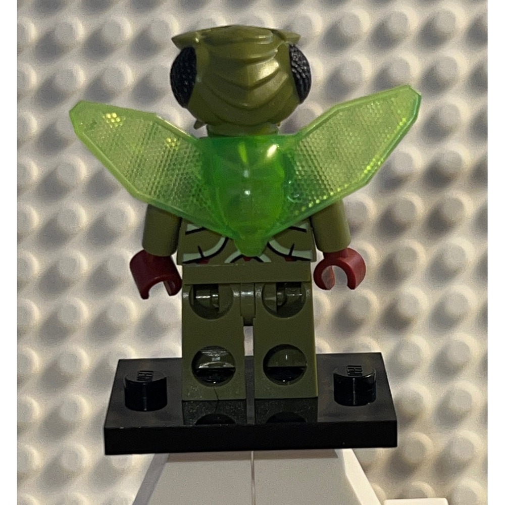 LEGO Galaxy Squad Alien Mosquito Minifigure gs002 Small Crack Torso No Antennas - Picture 2 of 8